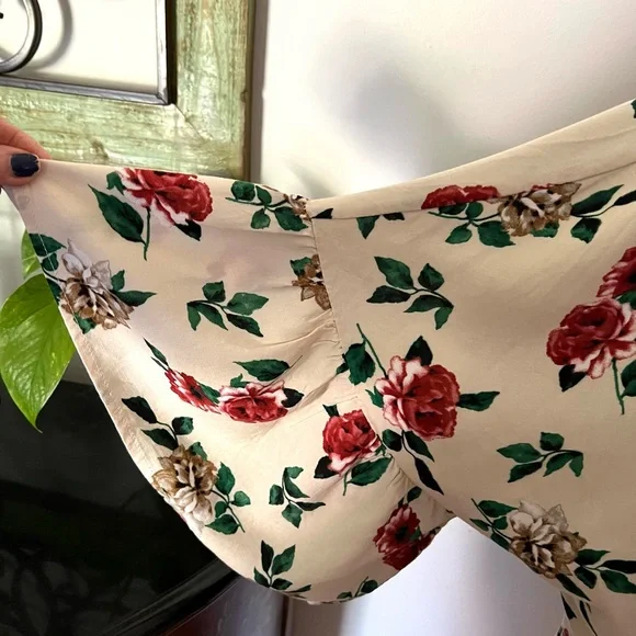 Plus Avenue Floral 🌸Women’s Blouse - Picture 7 of 9